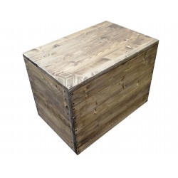Ящик из дерева с крышкой и тонировкой
